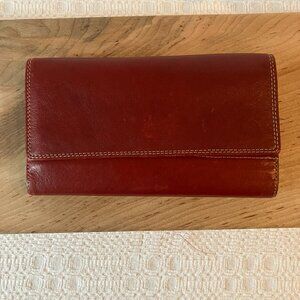 Vintage Red Leather Trifold Wallet In Great Condition - Lots of Storage